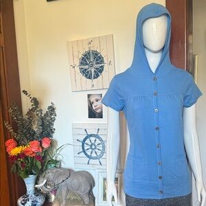 NWT northern reflections size small cotton Blue Short Sleeve Hoodie with Buttons